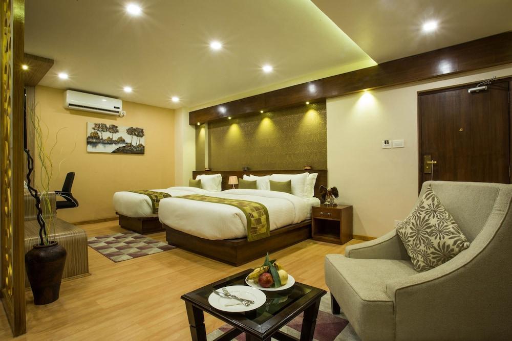 Yatri Suites And Spa Kathmandu Exterior foto