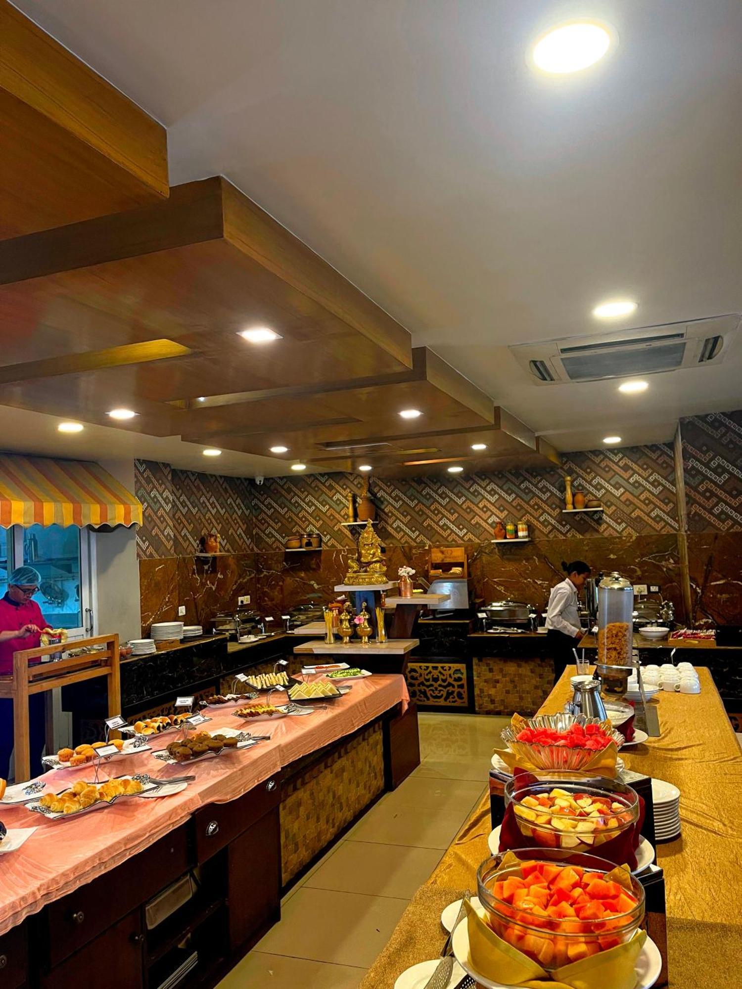 Yatri Suites And Spa Kathmandu Exterior foto