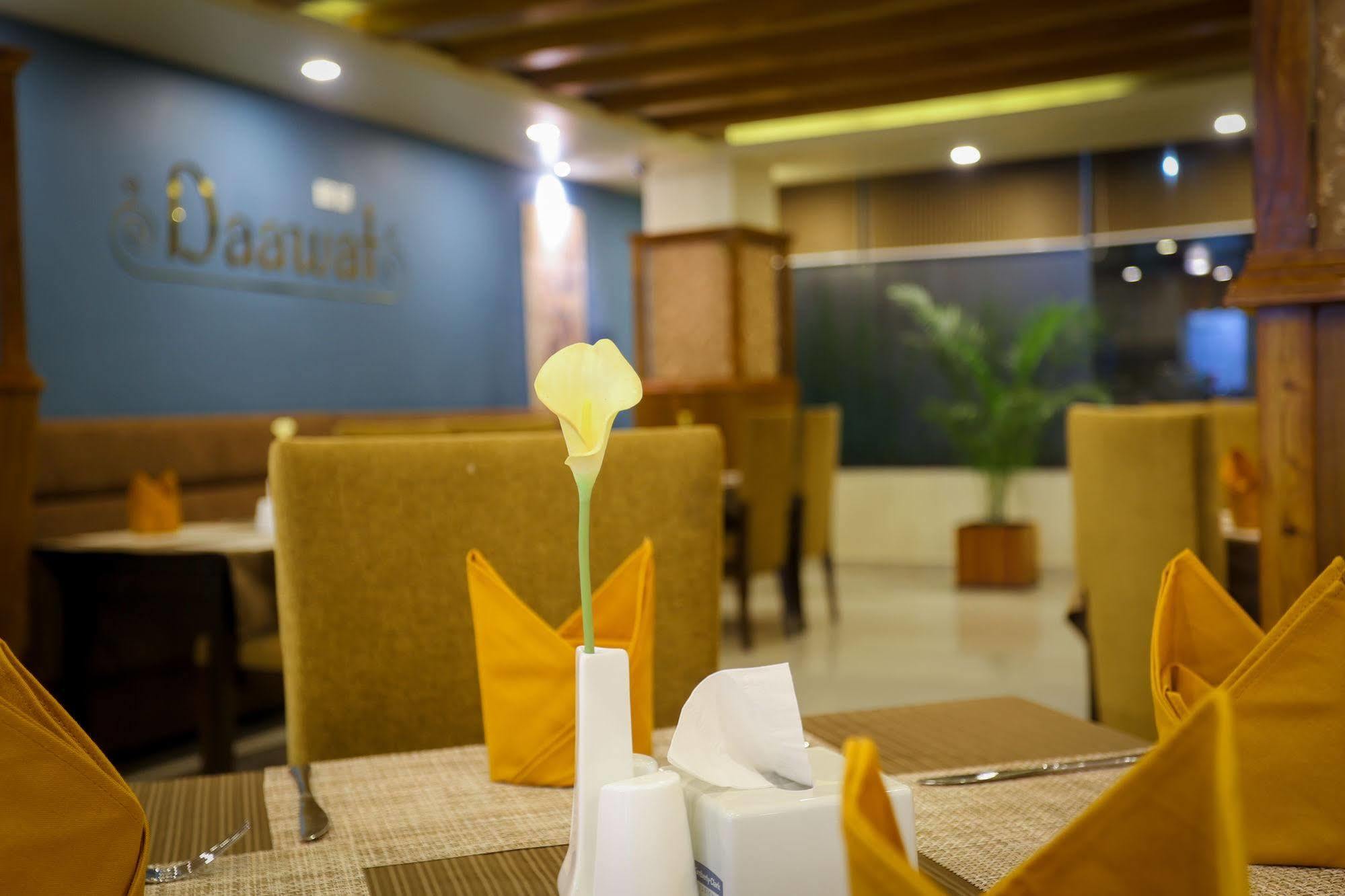 Yatri Suites And Spa Kathmandu Exterior foto